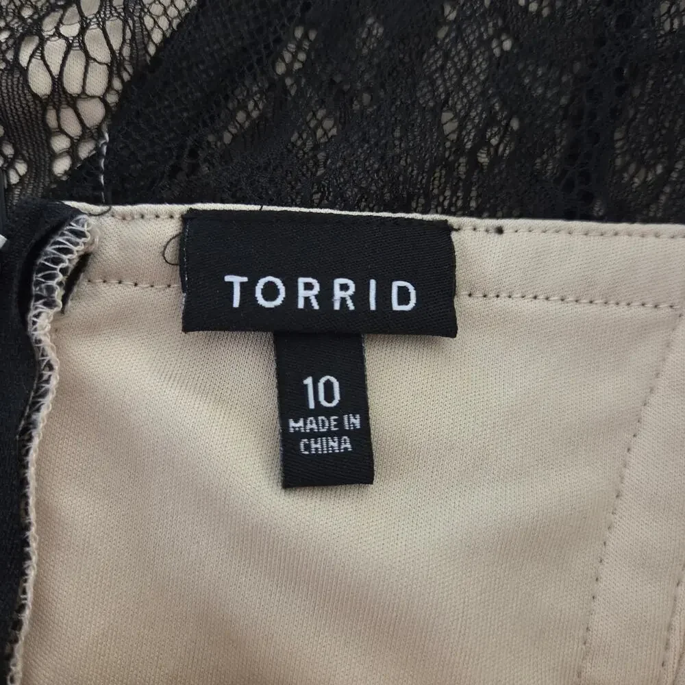 Torrid | Lace Skater Dress with Corset Look Whimsigoth Fairy - Picture 7 of 9